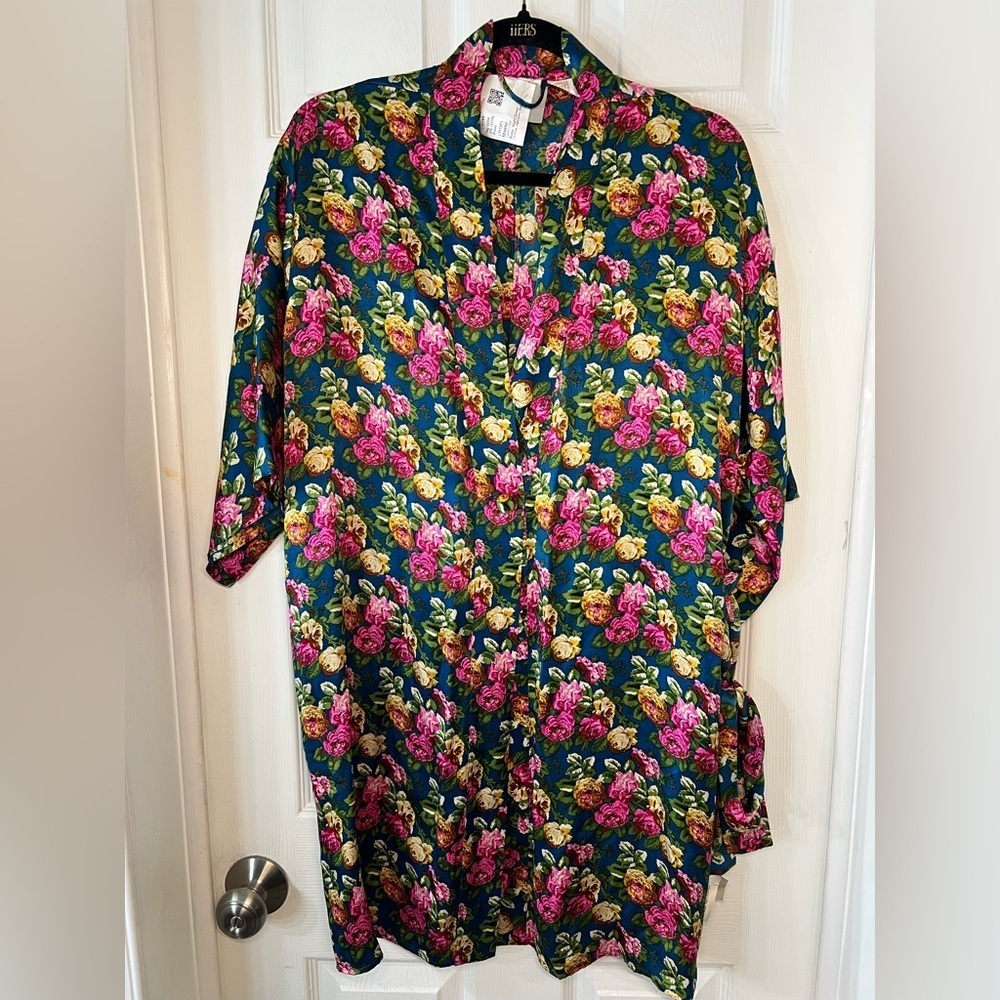 Victoria’s Secret Gold Label Robe Silk‎ Floral Button Pockets One Size Vintage